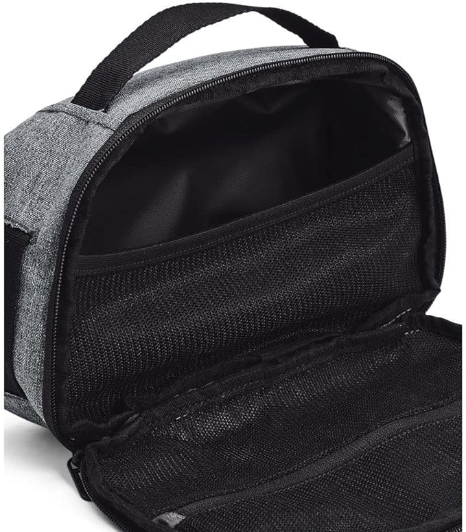תיק רחצה ספורטיבי מוגן מים מבית Under Armour דגם Contain Travel Kit - Image 5