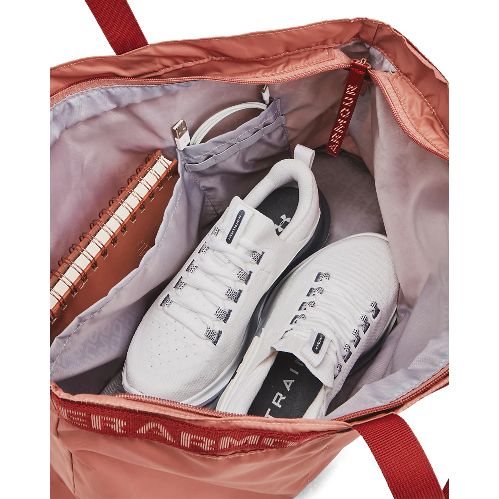 תיק נשיאה אופנתי וספורטיבי מבית UNDER ARMOUR דגם Favorite Tote Bag 20L - Image 5