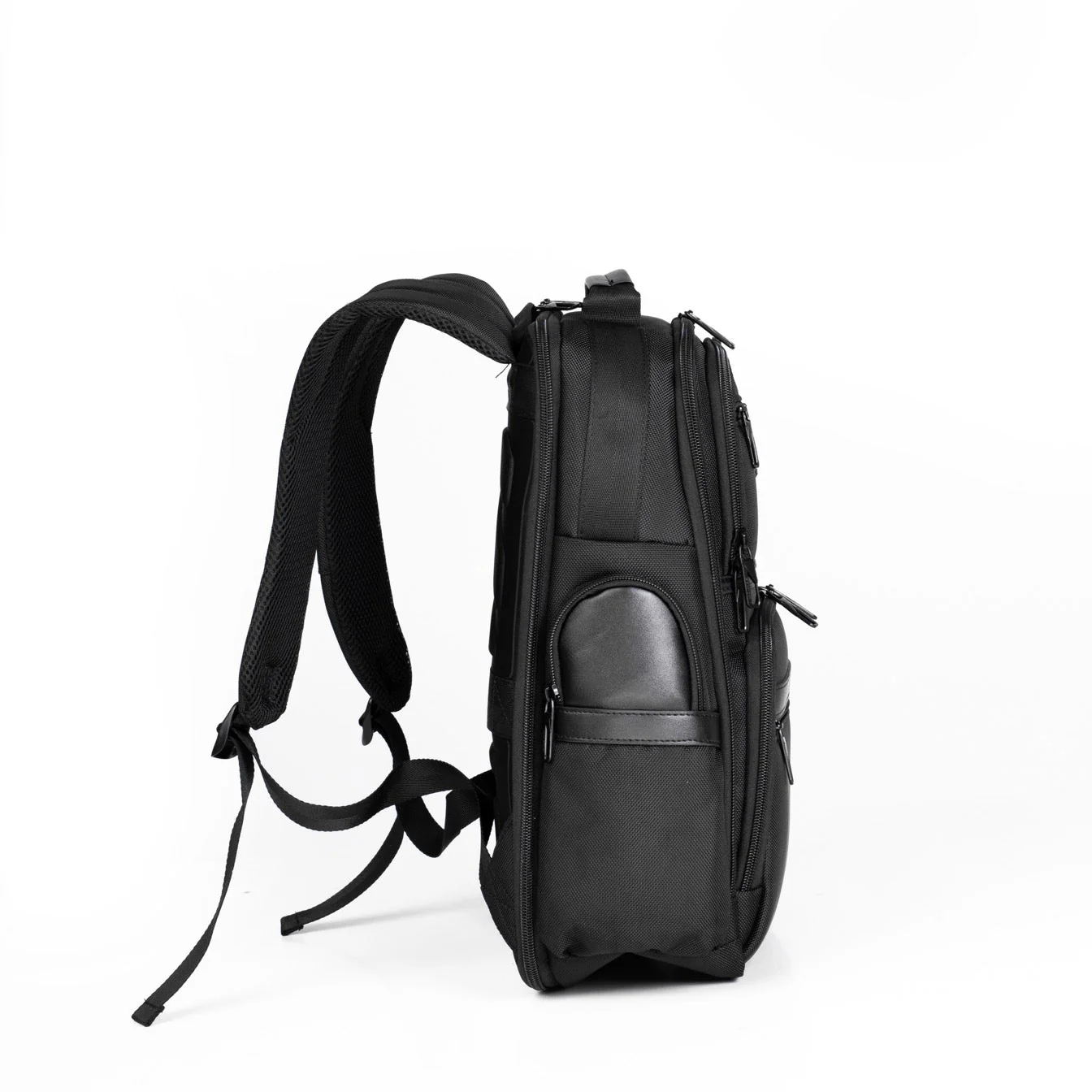 תיק גב יוקרתי עסקי למחשב נייד 15.6״ מבית SLAZENGER מסדרת OXFORD - Image 4