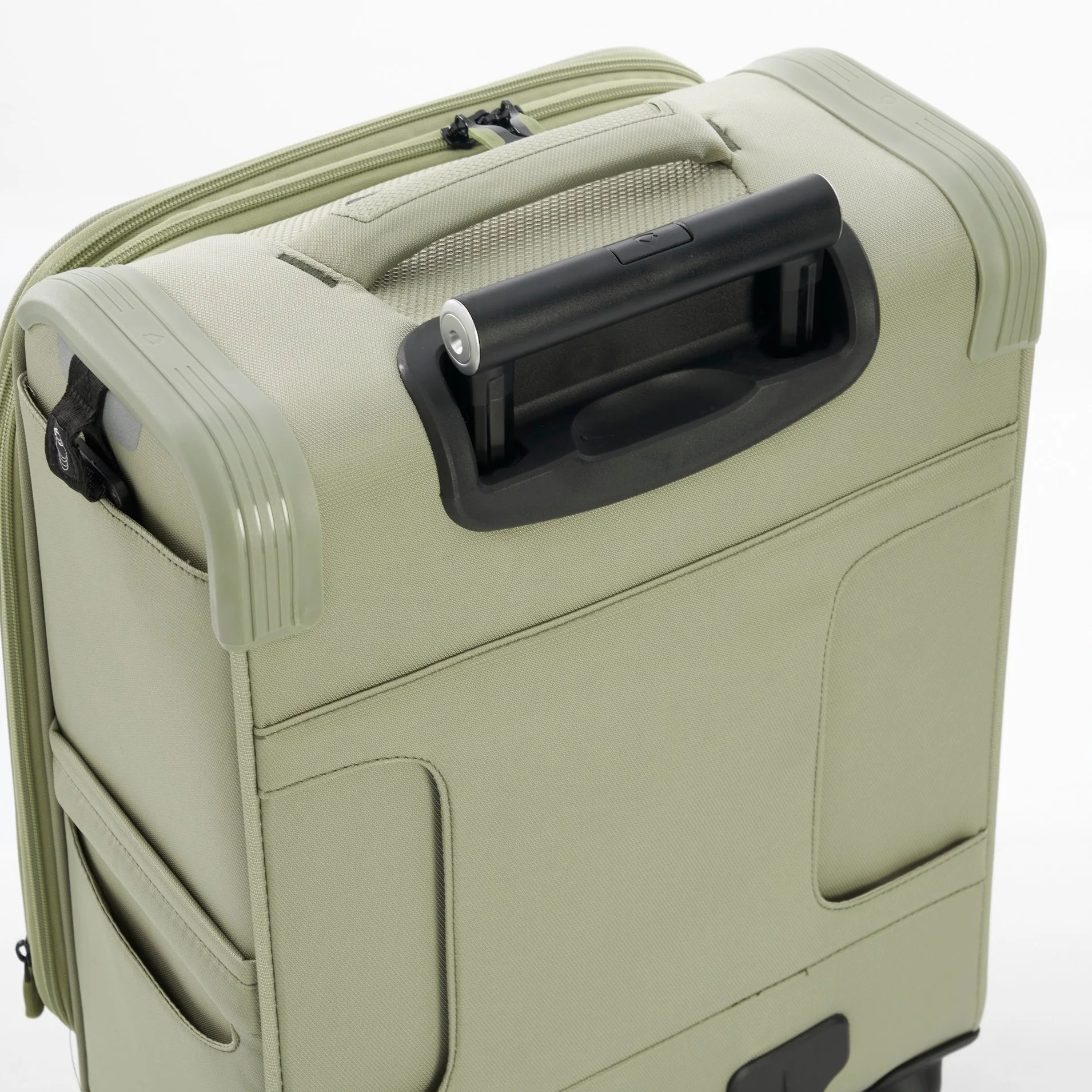 מזוודה בינונית 24" קלה מבד דגם TOLEDO PRO III מבית היוקרה Verage אנגליה - Image 6